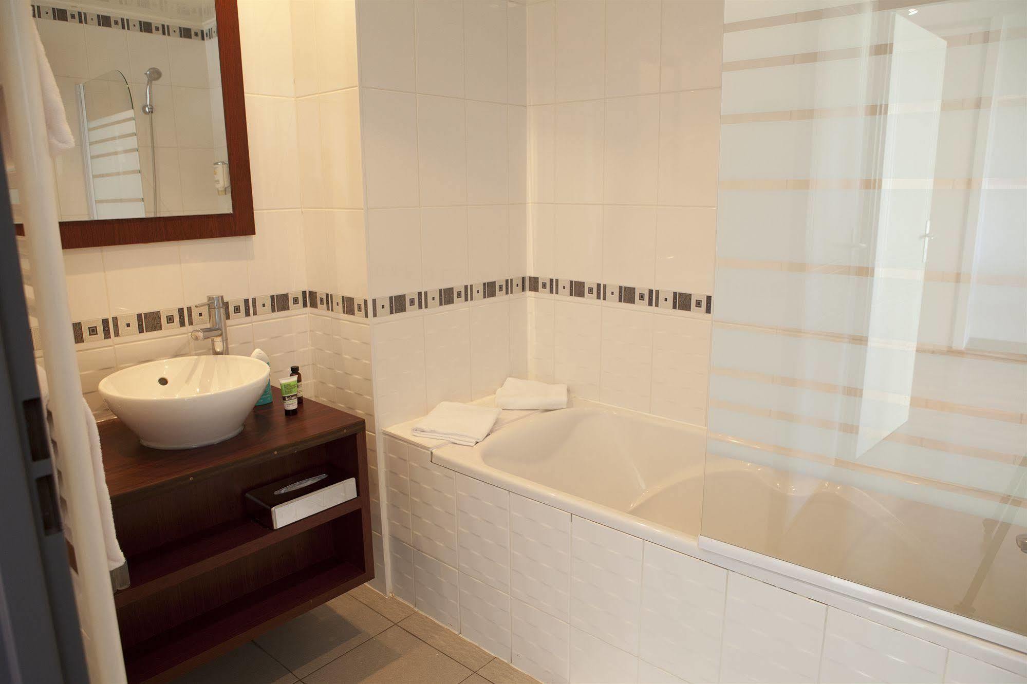 Ruby Suites Quartier Les Halles By Popinns Estrasburgo Exterior foto